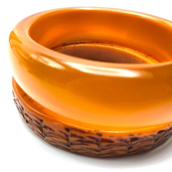 Vintage Orange Crush Bangle Pairing — Carved Resin & Smooth Lucite Bangles - Picture 11 of 12